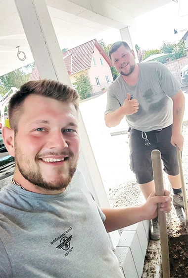 Geschäftsführung Christian Melk (Links) und Alexander Melk (Rechts) der Firma Garten- Landschaftsbau Melk GbR Griesheim